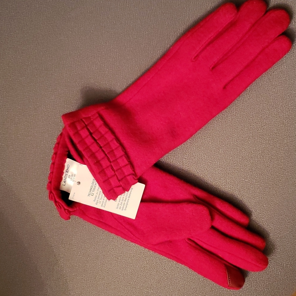 LANDS END NWT RED womens gloves
